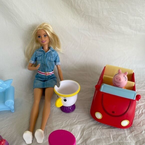 18 pc lot Girl toys with Barbie Peppa pig - Picture 1 of 10